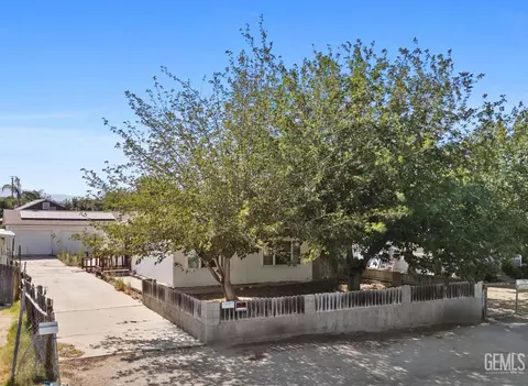 409 Van Buren St, Taft, CA 93268 photo 1
