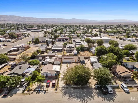 409 Van Buren St, Taft, CA 93268 photo 5