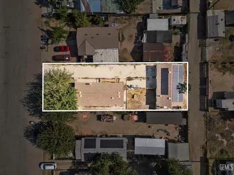 409 Van Buren St, Taft, CA 93268 photo 4