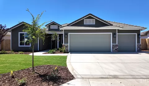 16817 Muscatine Ln, Bakersfield, CA 93314
