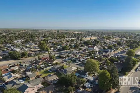 236 N Grant St, Shafter, CA 93263 photo 32