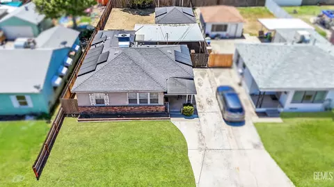 121 Bancroft Dr, Bakersfield, CA 93308