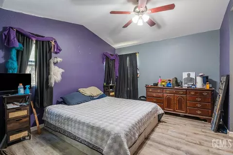 Bedroom - 22381 William Tell Trl, Tehachapi, CA 93561 photo 2 of 3