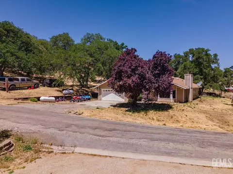 Exterior - 22381 William Tell Trl, Tehachapi, CA 93561 photo 4 of 6