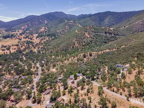 View/Area - 22381 William Tell Trl, Tehachapi, CA 93561 photo 3 of 4