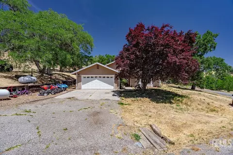 Exterior - 22381 William Tell Trl, Tehachapi, CA 93561 photo 1 of 6