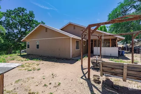 Exterior - 22381 William Tell Trl, Tehachapi, CA 93561 photo 3 of 6