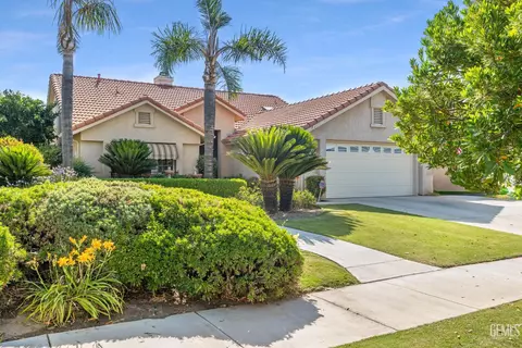 3010 Tea Rose St, Bakersfield, CA 93311