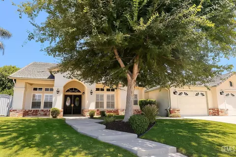 4812 Prairie Meadows Way, Bakersfield, CA 93312