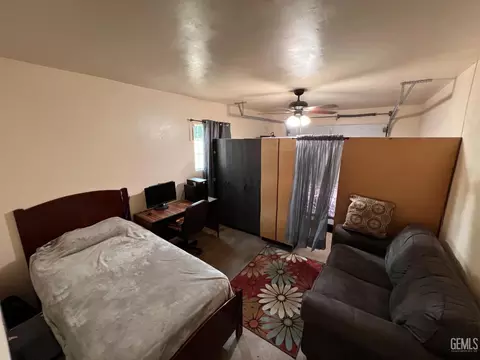 1930 Clinton St, Delano, CA 93215 photo 13