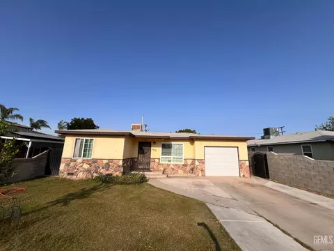 1930 Clinton St, Delano, CA 93215 photo 2