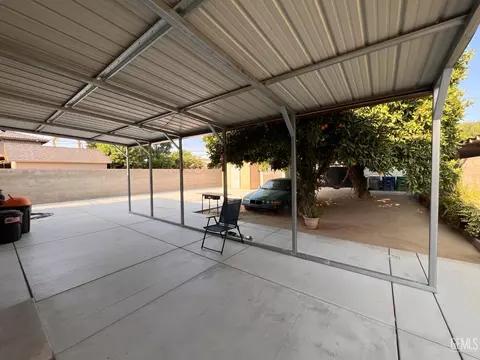 1930 Clinton St, Delano, CA 93215 photo 14