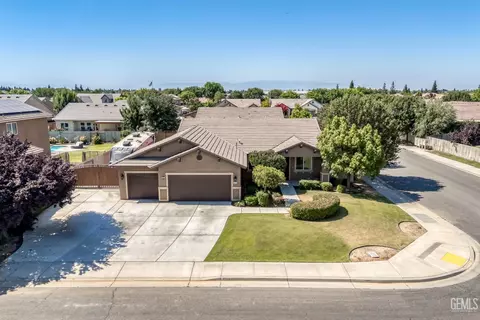 9803 Swansboro Way, Bakersfield, CA 93314