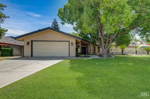 2708 Oak Bush Ct, Bakersfield, CA 93311