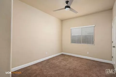 9434 Red Pine Dr, Shafter, CA 93263 photo 9