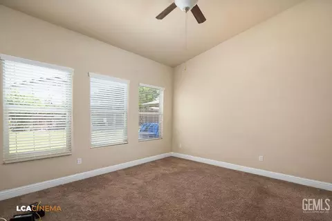 9434 Red Pine Dr, Shafter, CA 93263 photo 11