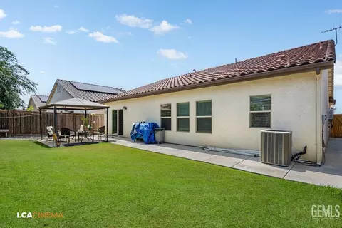 9434 Red Pine Dr, Shafter, CA 93263 photo 18