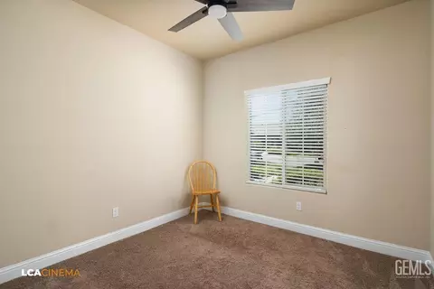 9434 Red Pine Dr, Shafter, CA 93263 photo 16