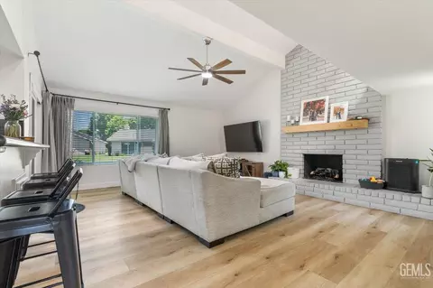 2000 Ashe Rd #27, Bakersfield, CA 93309