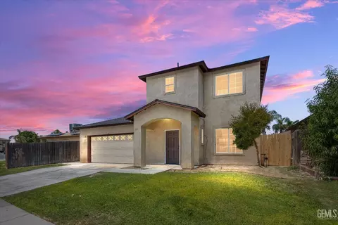 220 Ixtapa Dr, Bakersfield, CA 93307