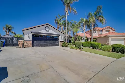 6800 Eagle Cap St, Bakersfield, CA 93313 photo 3