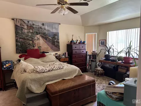 Bedroom - 22417 Citation St, Tehachapi, CA 93561 photo 1 of 2