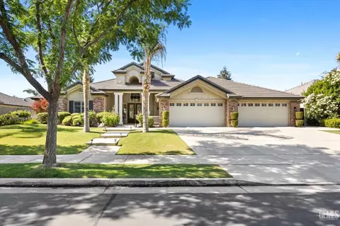 12107 Bedfordshire Dr, Bakersfield, CA 93311