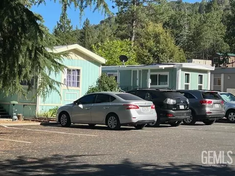 41941 Road 222, Oakhurst, CA 93644 photo 3