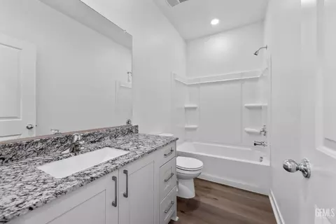 7814 Grapefruit Dr, Bakersfield, CA 93313 photo 8