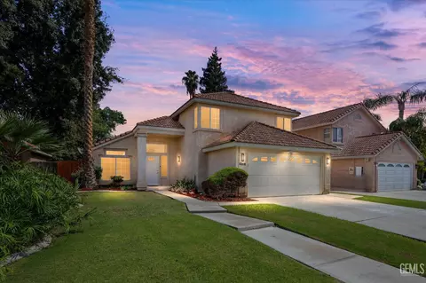 6308 Ambergrove St, Bakersfield, CA 93313