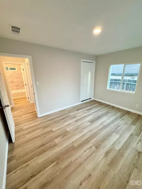 620 Central Ave, Shafter, CA 93263 photo 3