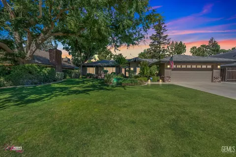 7304 Palm Tree Cir, Bakersfield, CA 93308