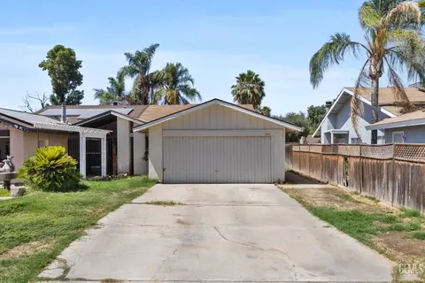 4516 Parkwood Ct, Bakersfield, CA 93309