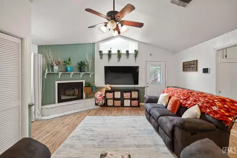 Other - 111 E Woodrow St, Taft, CA 93268 photo 7 of 11