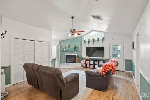 Other - 111 E Woodrow St, Taft, CA 93268 photo 6 of 11