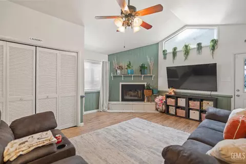 Other - 111 E Woodrow St, Taft, CA 93268 photo 8 of 11