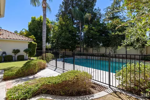 11005 Jadestone Dr, Bakersfield, CA 93311 photo 56