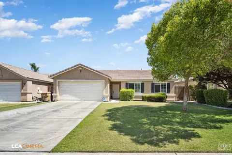 10006 Grand View Summit Dr, Bakersfield, CA 93311