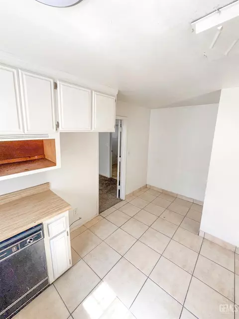 Kitchen - 1065 12th St, Wasco, CA 93280 photo 3 of 3
