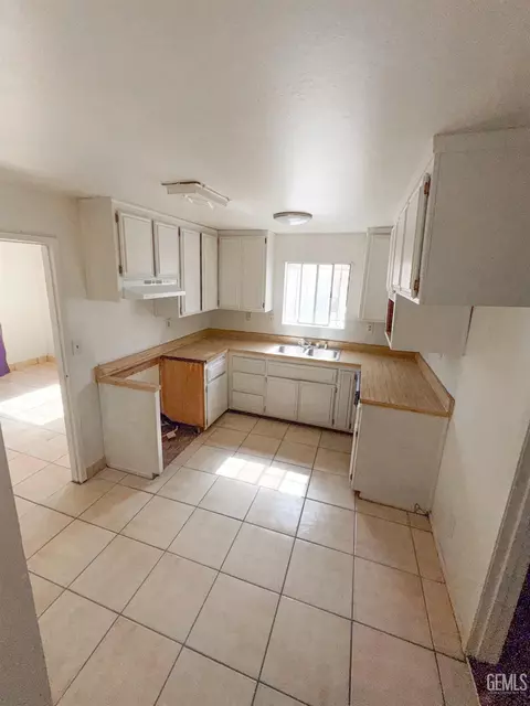 Kitchen - 1065 12th St, Wasco, CA 93280 photo 1 of 3