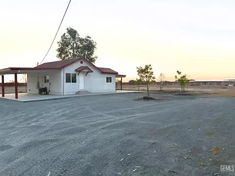 28112 Pond Rd, Wasco, CA 93280 photo 1