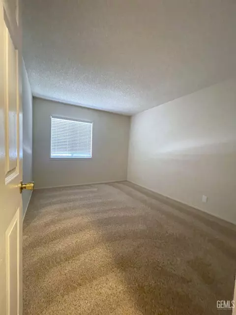 Bedroom - 22 Village Ln, Tehachapi, CA 93561 photo 2 of 6