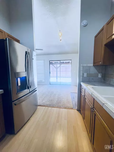 Kitchen - 22 Village Ln, Tehachapi, CA 93561 photo 6 of 6