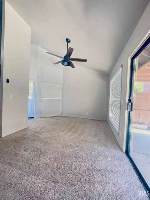 Living - 22 Village Ln, Tehachapi, CA 93561 photo 1 of 3