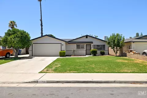 2605 Bladen St, Bakersfield, CA 93309