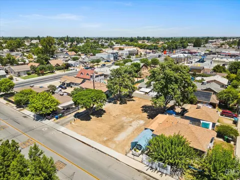 188 N Wall St, Shafter, CA 93263 photo 13
