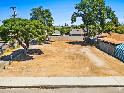 188 N Wall St, Shafter, CA 93263 photo 12