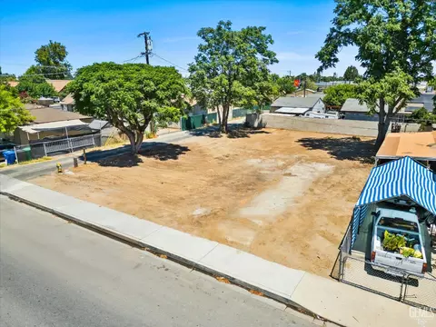 188 N Wall St, Shafter, CA 93263 photo 10
