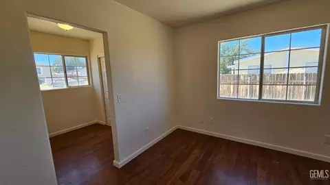 224 Eastern Ave, Taft, CA 93268 photo 5