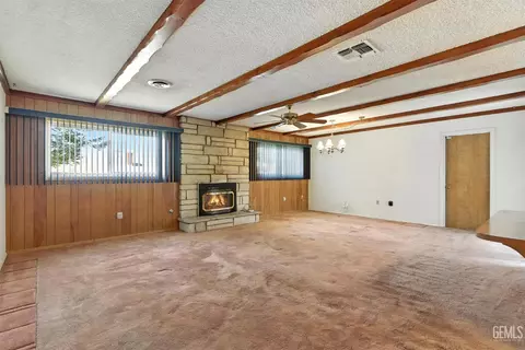 700 Mulberry St, Tehachapi, CA 93561 photo 12